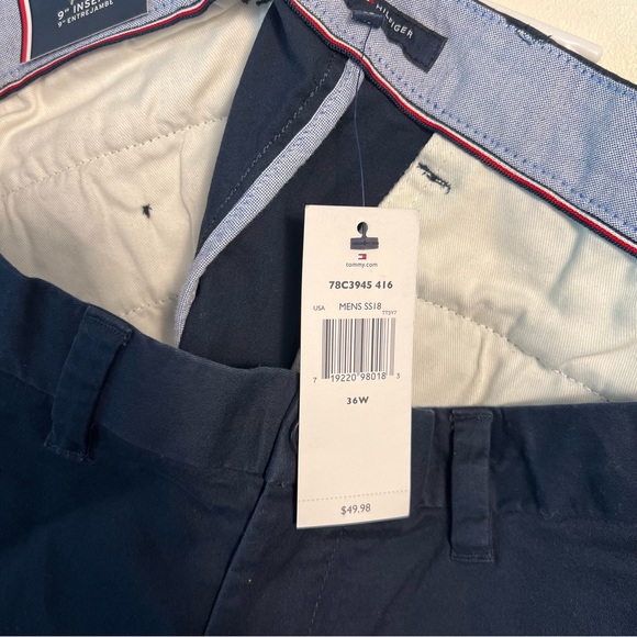 Tommy Hilfiger Shorts in Navy. Size 36. NWT. - Picture 4 of 4
